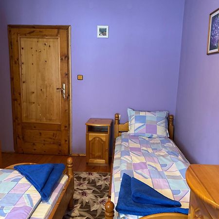 Mama Emiliya Guest House 贝利伊斯库尔 外观 照片