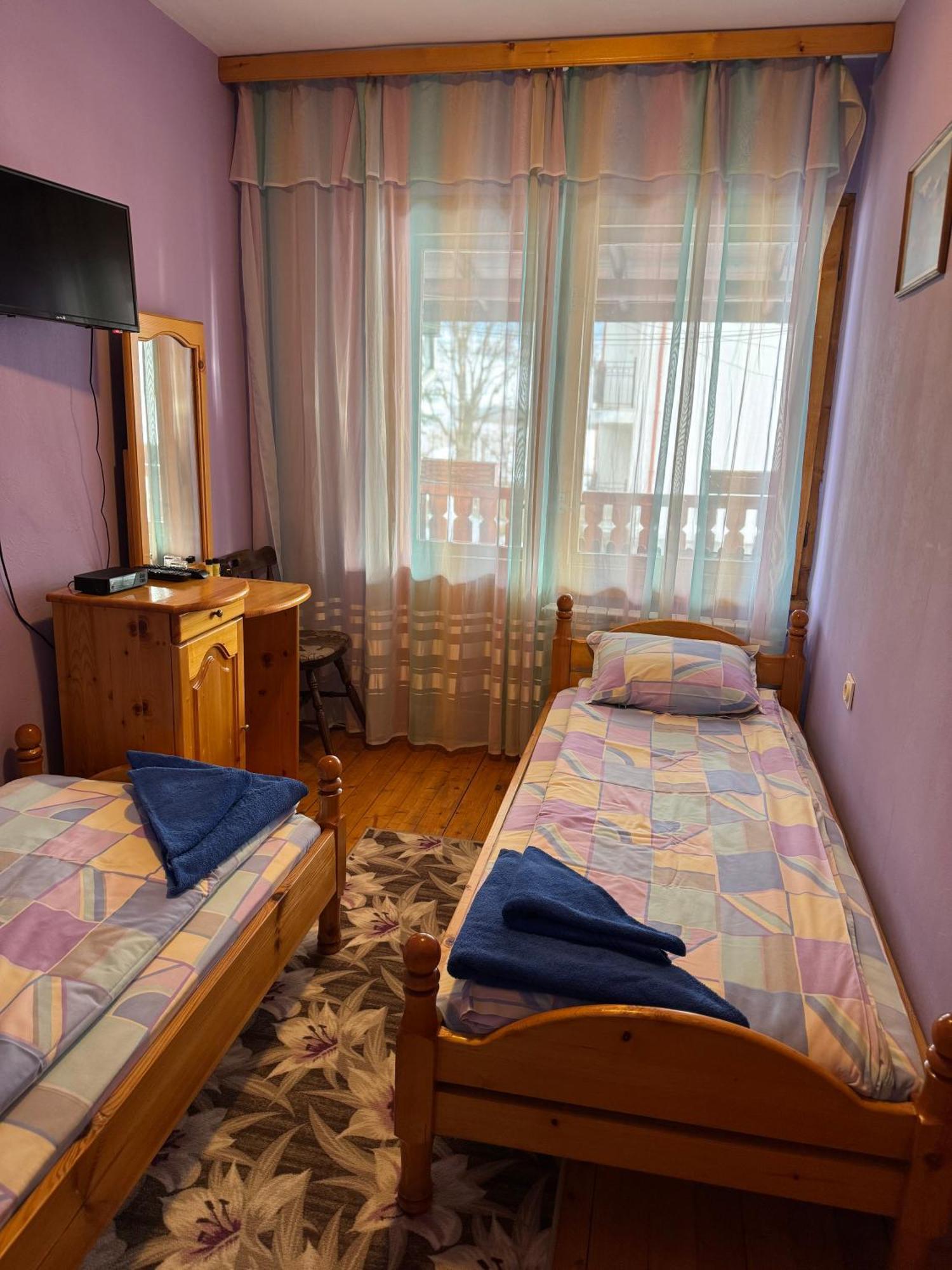Mama Emiliya Guest House 贝利伊斯库尔 外观 照片